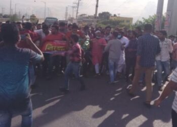 রূপগঞ্জে ছাত্রদলের মিছিলে ছাত্রলীগের হামলা, আহত ১০