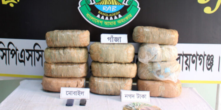 এবার সয়াবিন তেলের ট্রাকে মিলল ২৮ কেজি গাঁজা