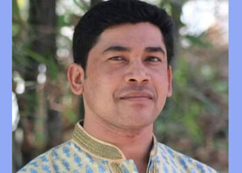 জীবন দিয়ে বাঁচালেন সাইকেল আরোহীকে