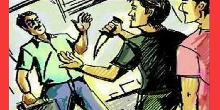 পূর্ব শত্রুতার জের : রূপগঞ্জে পিটিয়ে টাকা ছিনতাই