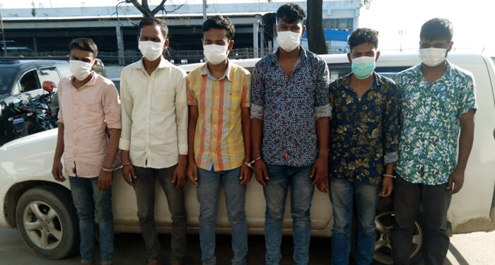 পেটে ইয়াবা পাচার, রূপগঞ্জে গ্রেফতার ৬