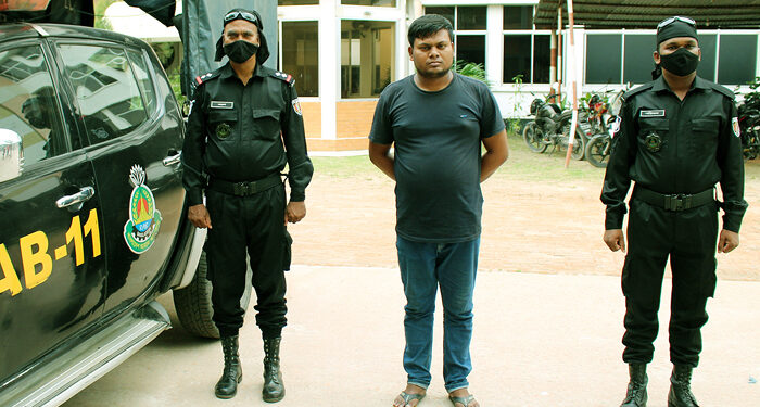 রূপগঞ্জে ভুয়া চিকিৎসক আটক, অনেকেই অধরা !