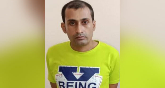 বাবার অস্ত্রসহ পুত্রের আত্মসমর্পন, রূপগঞ্জে লংকাকান্ড !