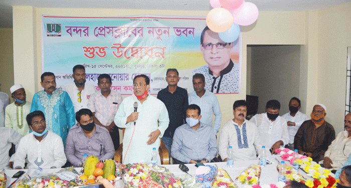 জনগণ ভালোবেসেই নৌকায় ভোট দেয় : আনোয়ার হোসেন