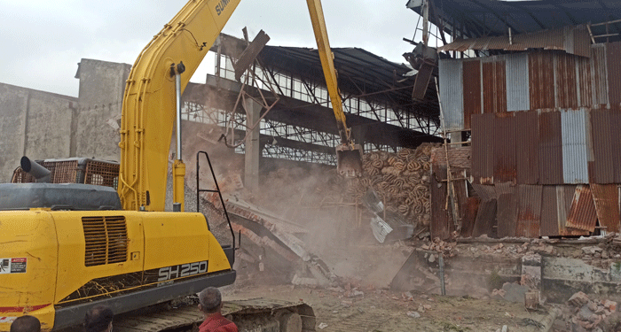 শীতলক্ষ্যা নদীর তীরের অবৈধ স্থাপনা উচ্ছেদ