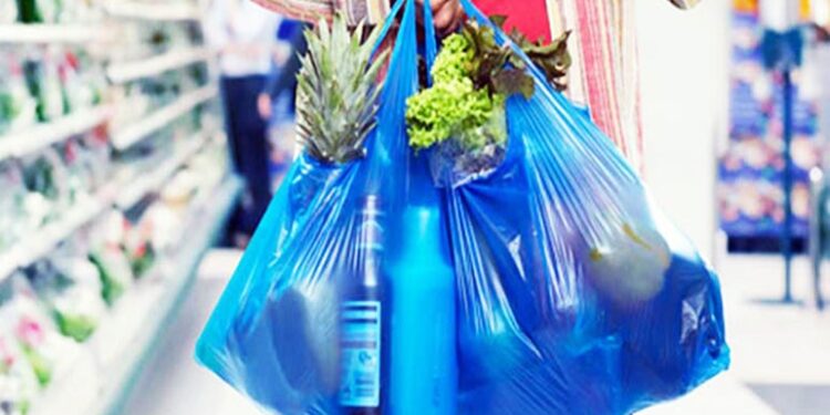 সোনারগাঁয়ে হাবিবের নিষিদ্ধ পলিথিনের রমরমা কারবার চলছেই