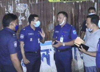 নগরীর ফুটপাত অপরাধীর আস্তানা ! ছুরিকাঘাতে ১জন নিহত