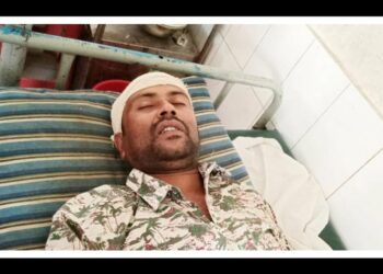 আড়াইহাজারে মলত্যাগে বাধা দেওয়ায় পিটুনী