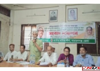 নারায়ণগঞ্জে রাতের আধারে অর্থ লেনদেন করে শ্রমিকলীগ