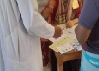 সোনারগাঁয়ে কেন্দ্র দখল প্রকাশ্যে সীল মারার অভিযোগ