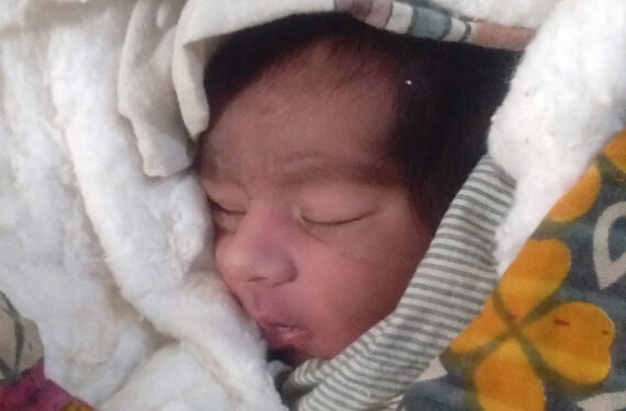 আড়াইহাজার হাসপাতালে নবজাতক ফেলে বাবা-মা পলায়ন