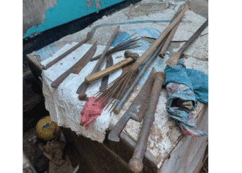 রূপগঞ্জে ককটেল ও দেশীয় অস্ত্রসহ গ্রেফতার ৩