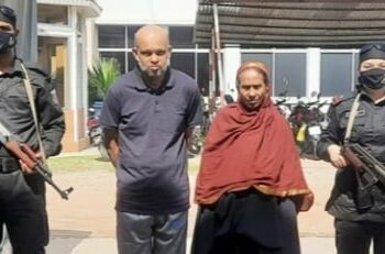 সিদ্ধিরগঞ্জ থেকে দুই পাচারকারী গ্রেফতার