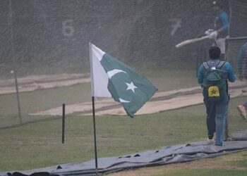 ‘ক্ষমা না চাইলে পাকিস্তানের এই দেশে খেলার দরকার নেই’