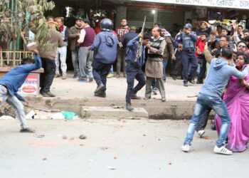 “ফুটপাত বসানোর পেছনে ১০০ ভাগ চাঁদাবাজি”