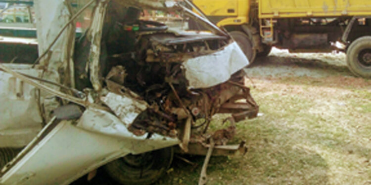 আড়াইহাজারে সড়ক দূর্ঘটনায় নিহত ২