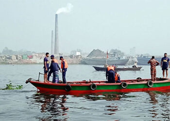ফতুল্লার ট্রলারডুবি : ভেসে উঠেছে আরো ২ লাশ