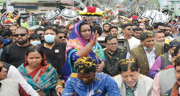 প্রতিটি মুহুর্ত  চ্যালেঞ্জিং : আইভী