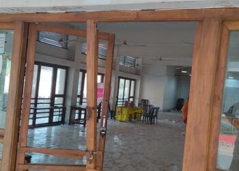 টিকা জন্য নারায়ণগঞ্জ সদর উপজেলায় ব্যাপক ভাংচুর