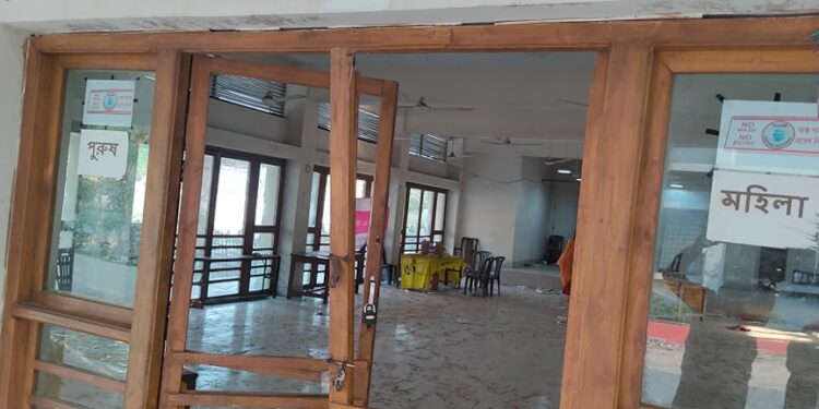 টিকা জন্য নারায়ণগঞ্জ সদর উপজেলায় ব্যাপক ভাংচুর