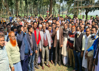 রূপগঞ্জে জমি নিয়ে বাঁধার মুখে এডিসি ও মেট্রোরেল কর্মকর্তারা