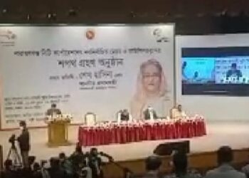 শপথ নিলেন আইভী