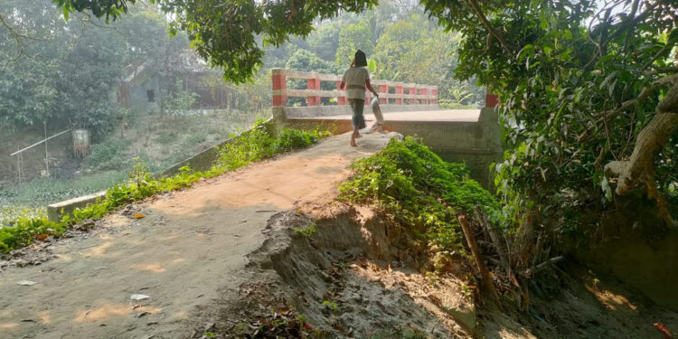 শুরুর আগেই ভাঙন