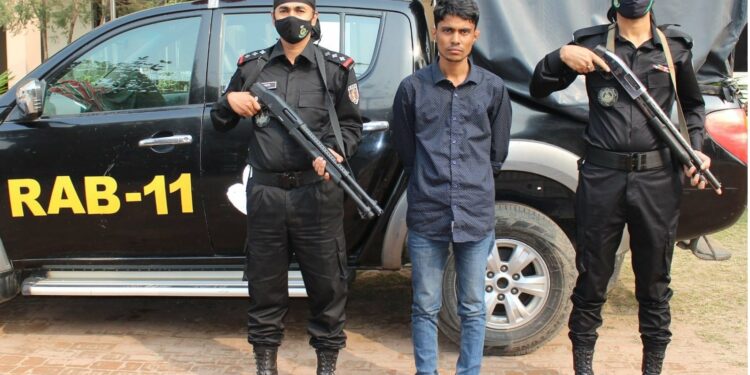 স্ত্রীর কব্জি কাটায় স্বামী গ্রেপ্তার