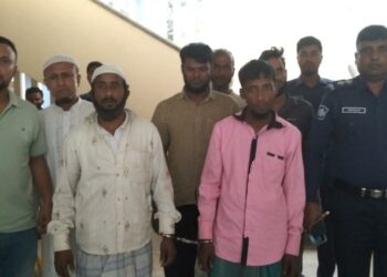 দু’টি ঘটনা : আড়াইহাজারে ৫ ডাকাতের স্বীকারোক্তি