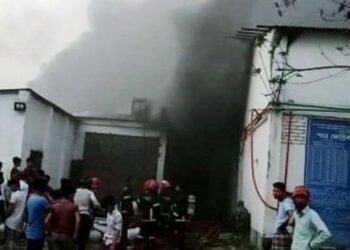 সোনারগাঁয়ে পেপার মিলের আগুন নিয়ন্ত্রণে