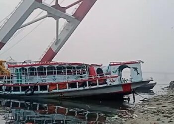 নারায়ণগঞ্জ-মুন্সীগঞ্জ লঞ্চ চলাচল বন্ধ