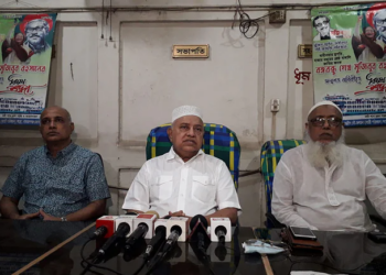 লঞ্চ মালিকের মামলা না নেওয়ার অভিযোগ