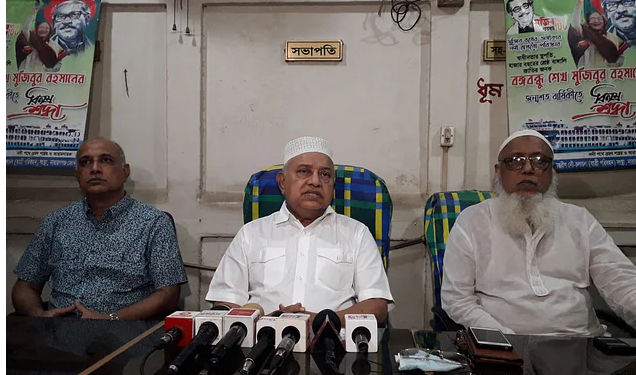 লঞ্চ মালিকের মামলা না নেওয়ার অভিযোগ