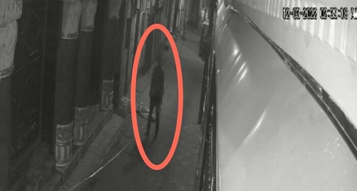 সাংবাদিকের বাড়িতে বোমা হামলায় মামলা