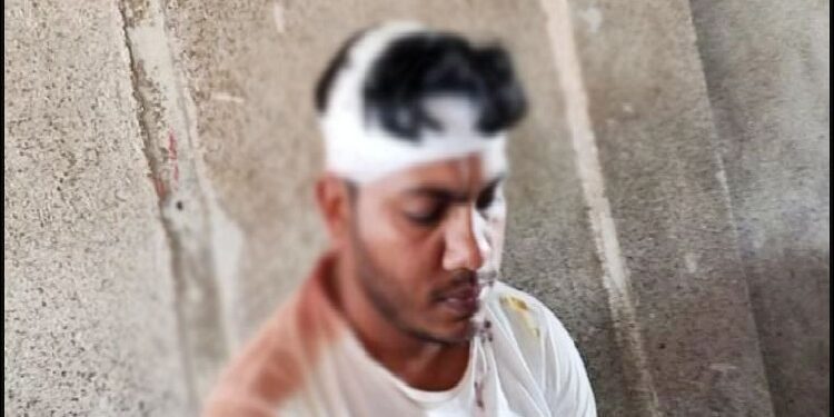 সোনারগাঁয়ে ৫ জনকে কুপিয়ে হত্যাচেষ্টা