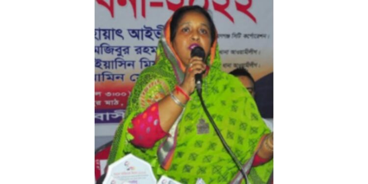 ‘কেউ যেন আমাকে ডিস্টার্ব না করে’  আইভী