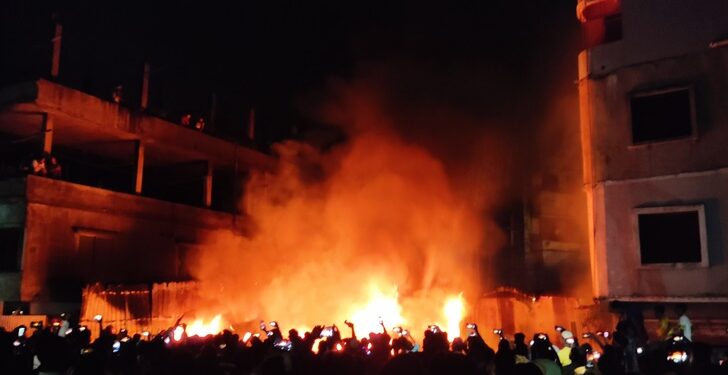 ফতুল্লায় তুলার গোডাউনে আগুনে ব্যাপক ক্ষতি