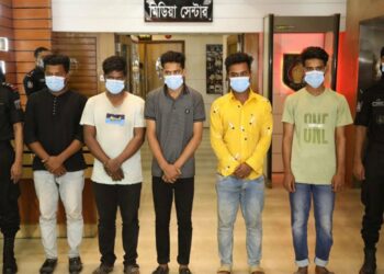 ‘শীর্ষ সন্ত্রাসী’ শুটার রিয়াজুলসহ গ্রেপ্তার ৫