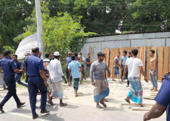 উল্টো তিতাস কর্মকর্তাদের বিচার চাইলো রূপগঞ্জবাসী !