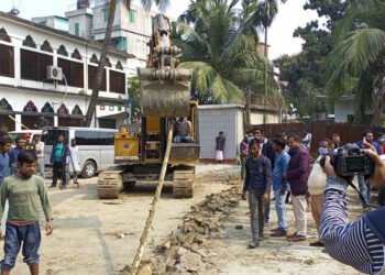 নেতার হাতে টাকা দিলেই তিতাস সংযোগ ! বিচ্ছিন্ন ৩৬০০