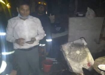 শহরের এলজি শোরুমের গোডাউনে আগুন