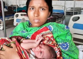 ‘জ্ঞান ফিরলে শুনি, হেরা আমারে লক কইরা থুইয়া গেছে’