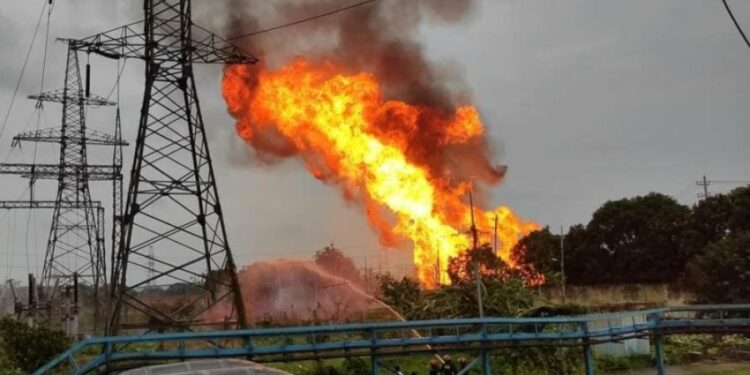 আদমজী ইপিজেডের আগুন : নিয়ন্ত্রণে ৯ ঘণ্টা