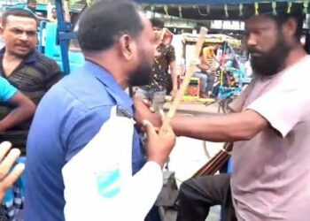 ট্রাফিক পুলিশের উপর অটো চালক হামলা !