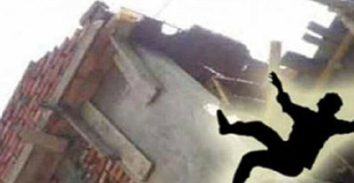 সিদ্ধিরগঞ্জে মসজিদ থেকে পড়ে নির্মাণ শ্রমিকের মৃত্যু