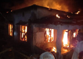 সোনারগাঁয়ে বিএনপির কার্যালয়সহ ৫ দোকানে অগ্নিকাণ্ড