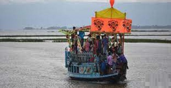 সোনারগাঁয়ে বরযাত্রীর ট্রলারে ডাকাতি, আহত ১২