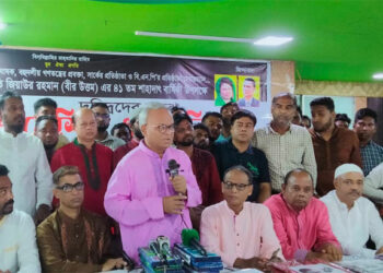 ‘আমরা ক্ষমতায় এলে আপনাকে টুস করে ফেলে দেব না’