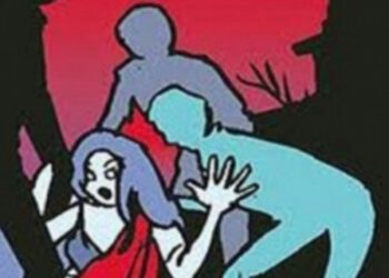 রাস্তা থেকে তুলে নিয়ে তরুণীকে দলবেঁধে ধর্ষণ