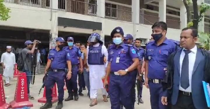 আদালতে সাক্ষীদের মুখোমুখি মামুনুল হক